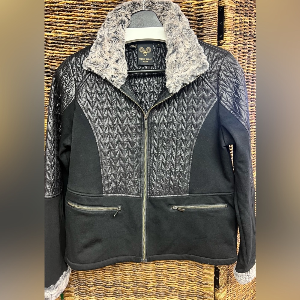 Wooly Bully‎ Wear- Women's Black Quilted Jacket, Size: Medium